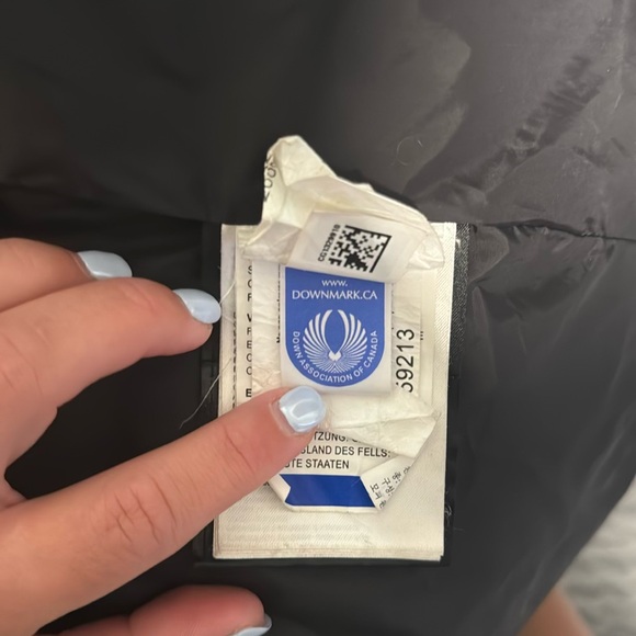 Canada Goose Parka - Picture 7 of 8